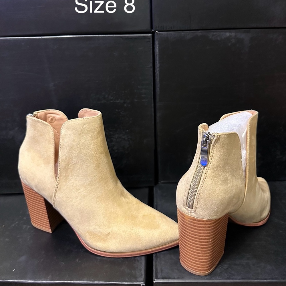 Women’s Tan Ankle Boots NEW IN BOX Size 8